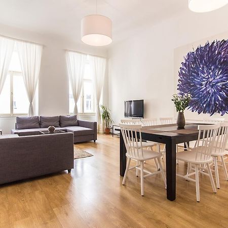 Mighty Prague Apartments Truhlarska מראה חיצוני תמונה