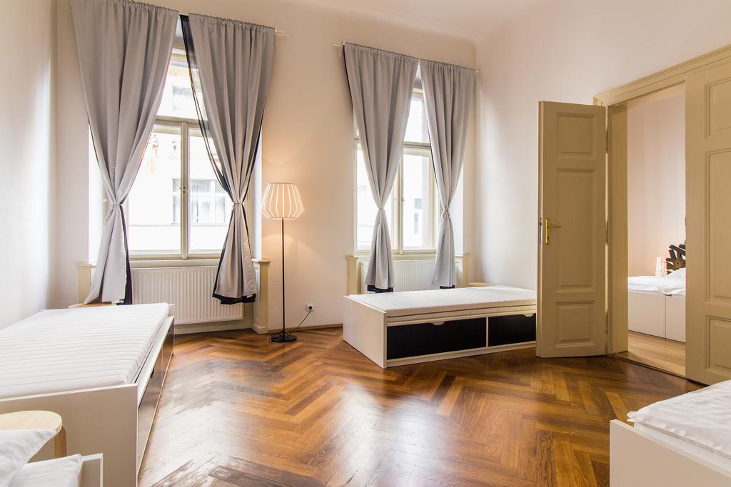 Mighty Prague Apartments Truhlarska מראה חיצוני תמונה