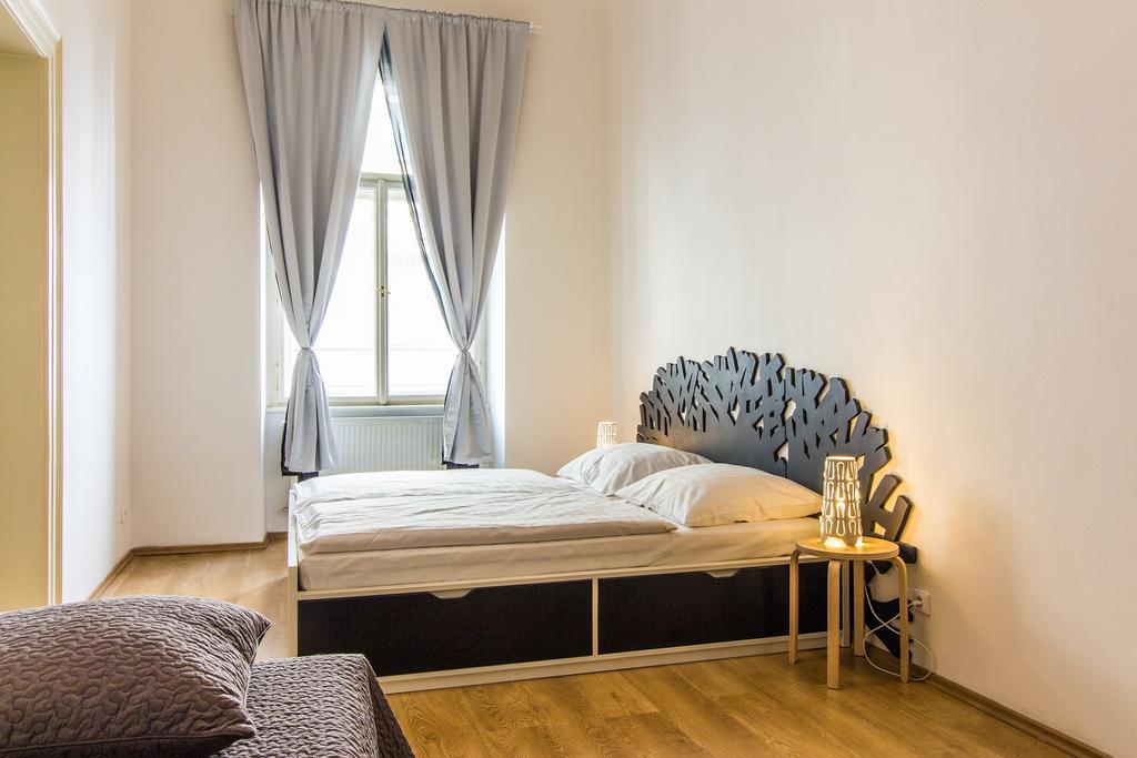 Mighty Prague Apartments Truhlarska מראה חיצוני תמונה