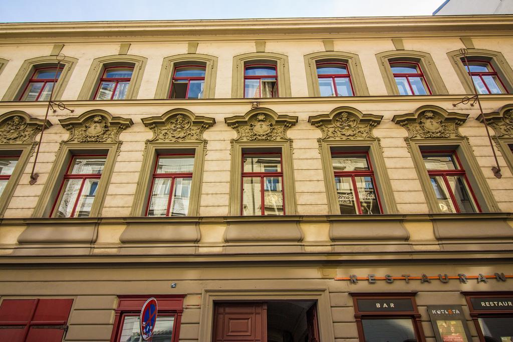 Mighty Prague Apartments Truhlarska מראה חיצוני תמונה