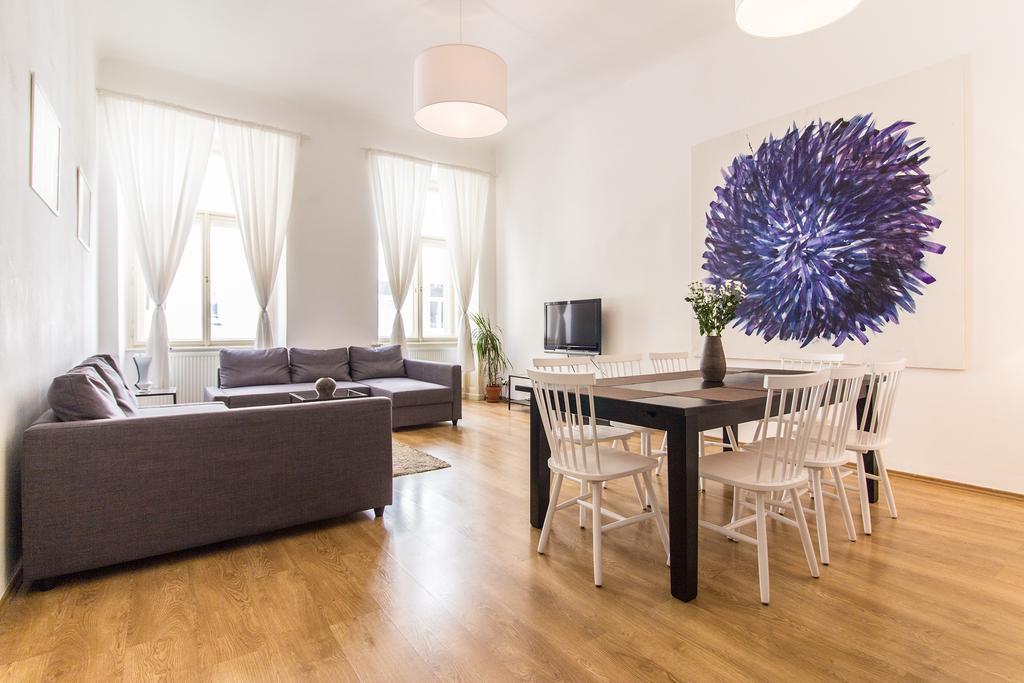 Mighty Prague Apartments Truhlarska מראה חיצוני תמונה